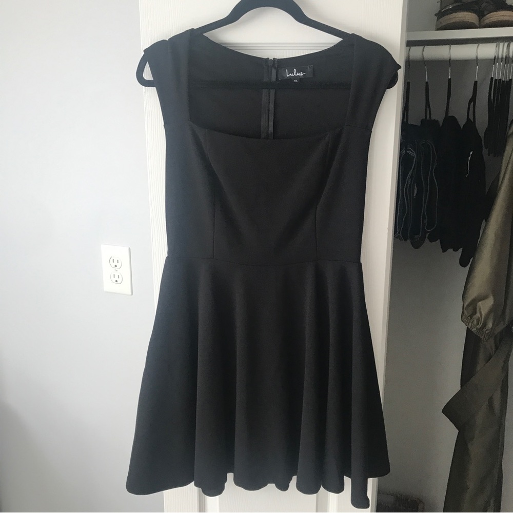 Lulus Black Skater Fit and Flare Short Dress